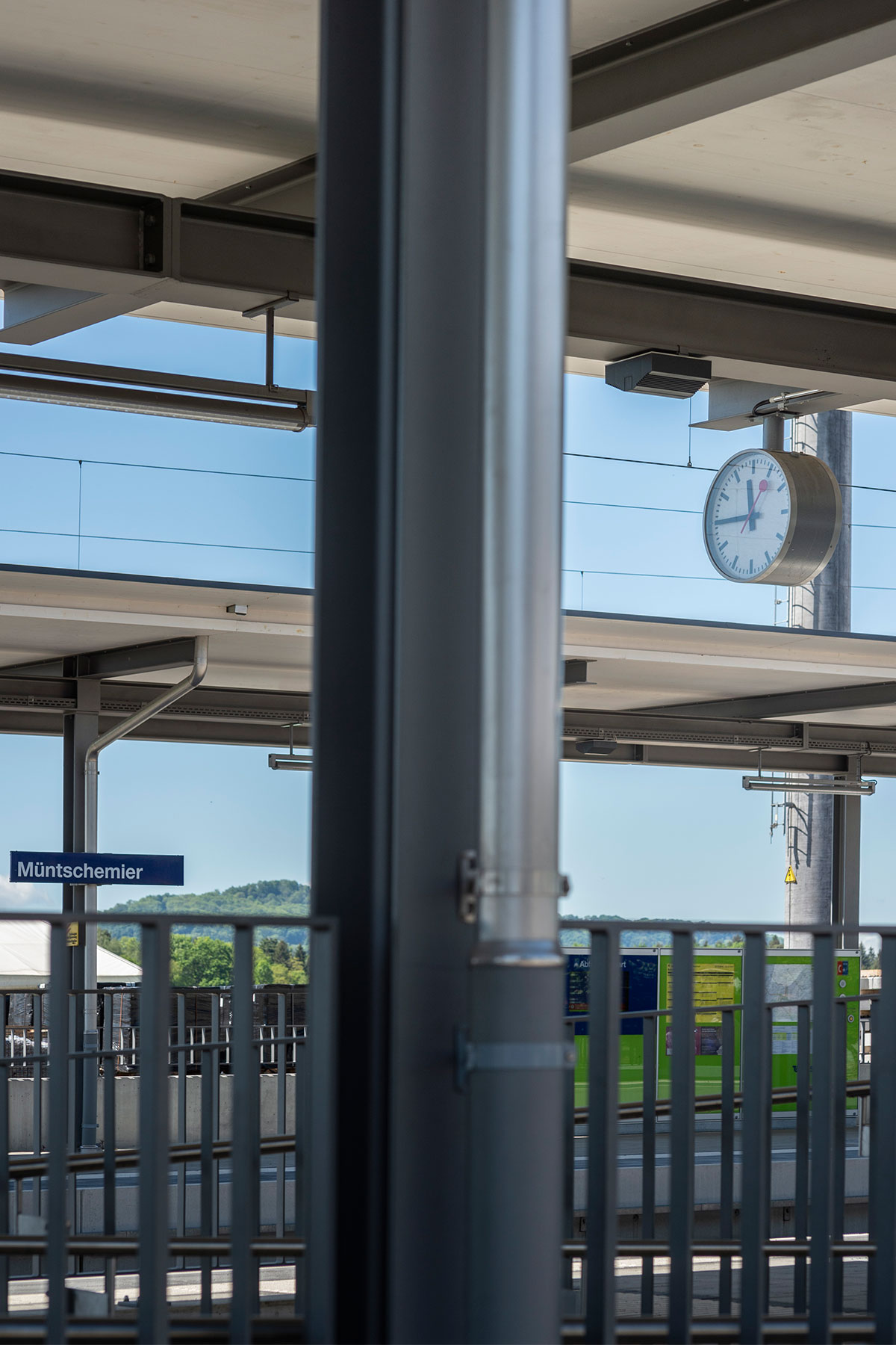 Stahlbau: Perron-Überdachung am BLS Bahnhof Müntschemier